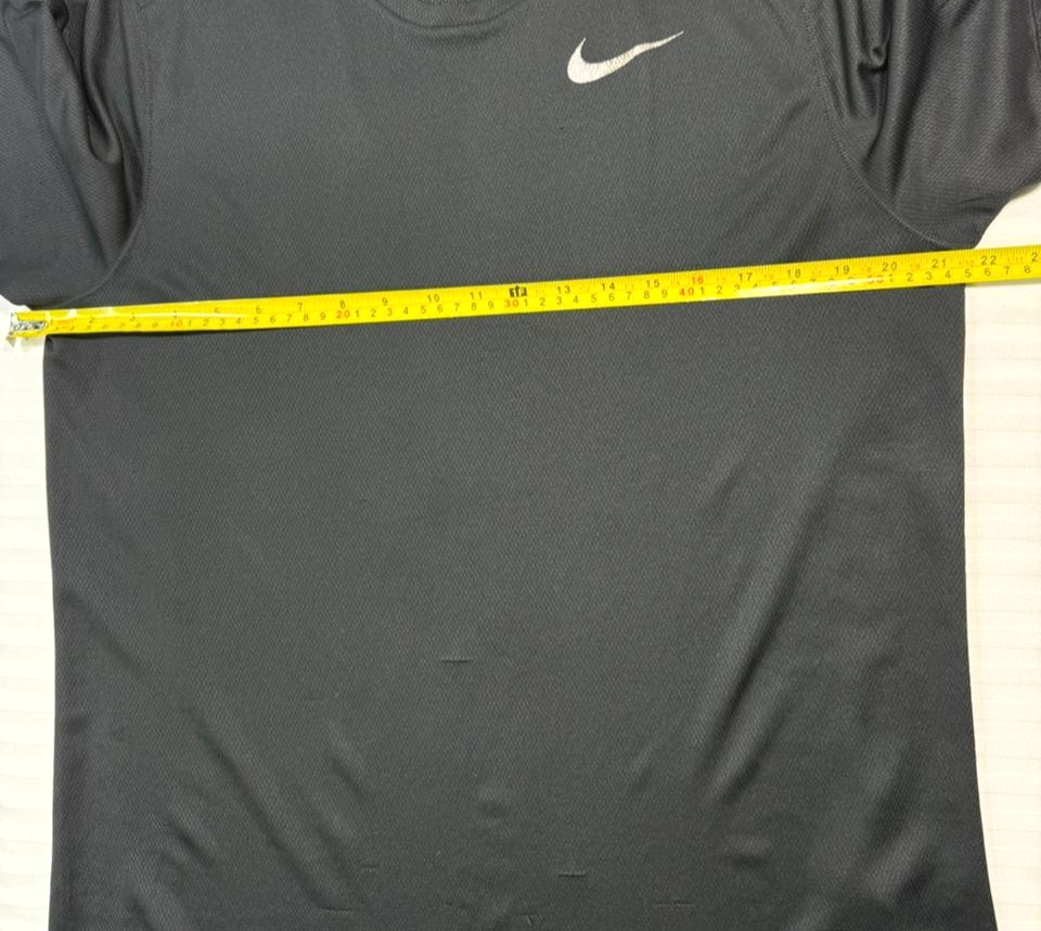 Black Nike Dri-FIT Miler Men's Short-Sleeve Running Top - Size L
