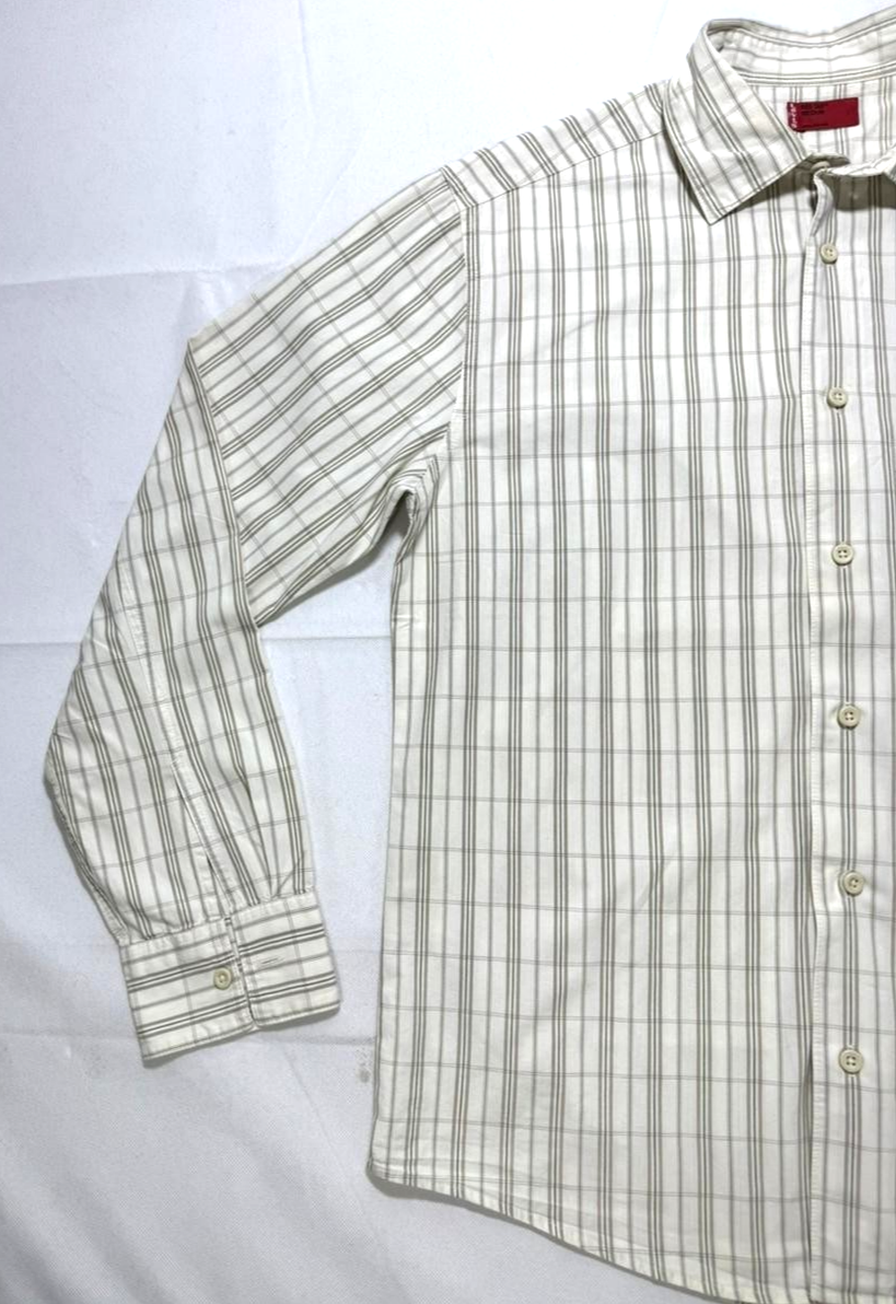 Levi'S Men's Classic One-Pocket Standard Shirt In A White, Green, And Gray Plaid