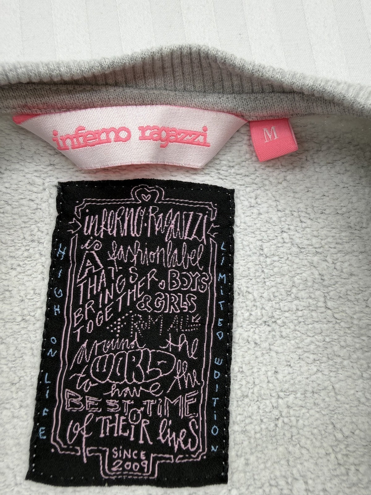 Artistic Haul Women Gray Sweatshirt size M product image 3