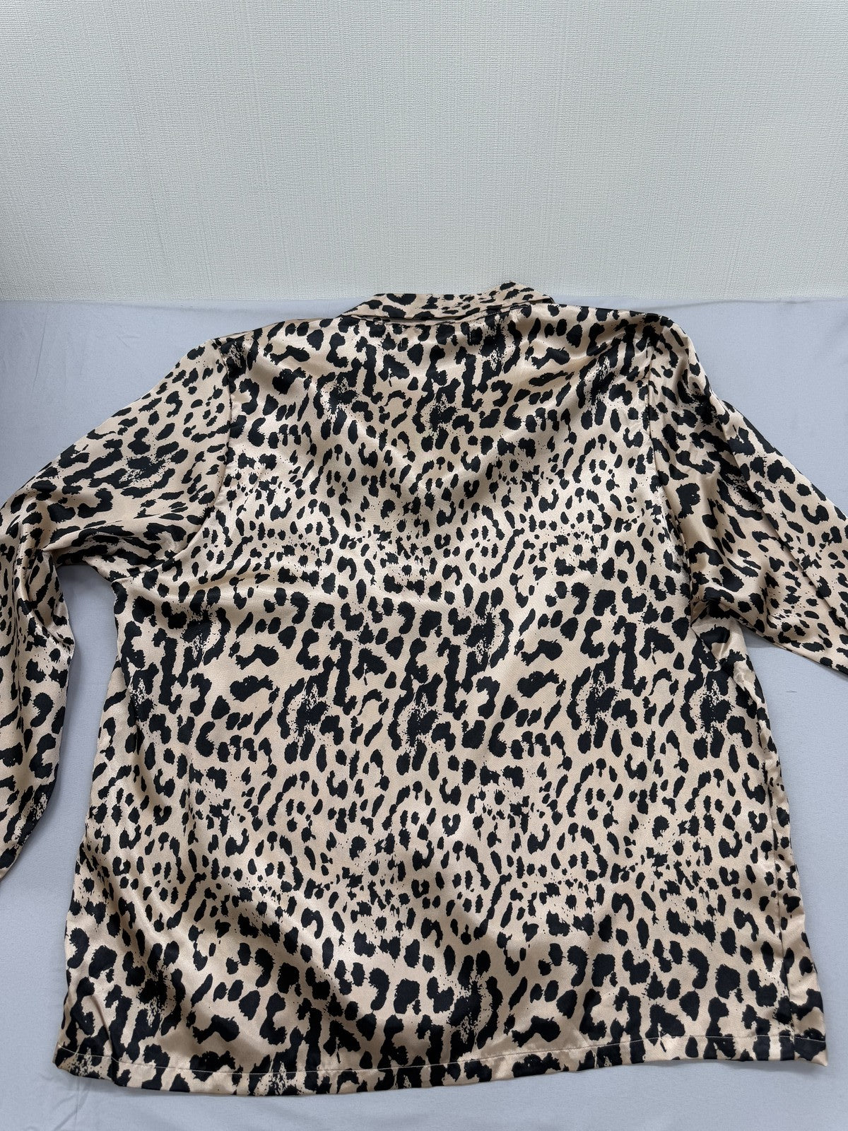 Bebe Leopard Print Long Sleeve Satin Top XL Brown