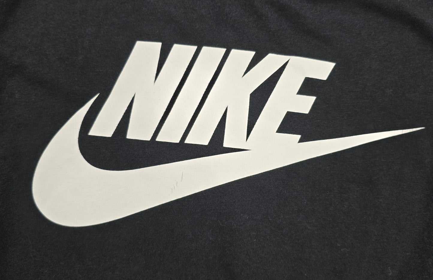 Nike Men's Black The Nike Tee T-Shirt L Lightweight Cotton Crew Neck