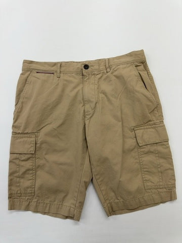 Tommy Hilfiger Men's Khaki Cargo Shorts Size 34 Button Front Logo Patch