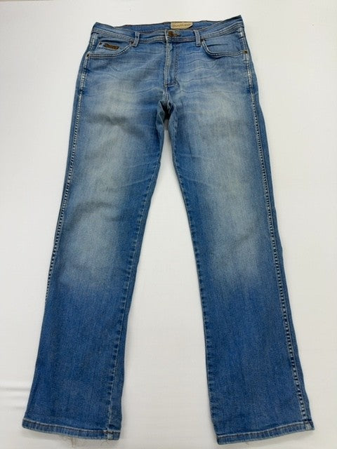 Wrangler Men Blue Jeans size W32 L32 product image 1