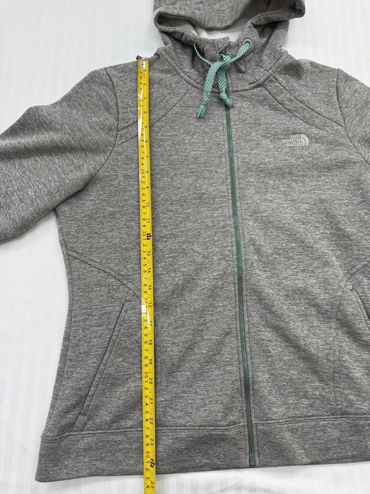 The North Face Boys Gray Zip Hoodie XL Fleece Outdoor Pullover