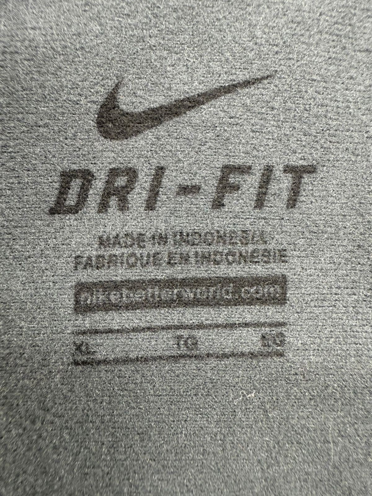Nike Men's Gray Dri-FIT 1/4 Zip Pullover Jacket XL