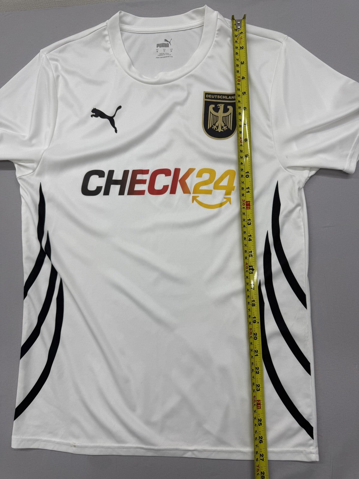 Puma Check24 Men's White Striped Football Jersey M 2024