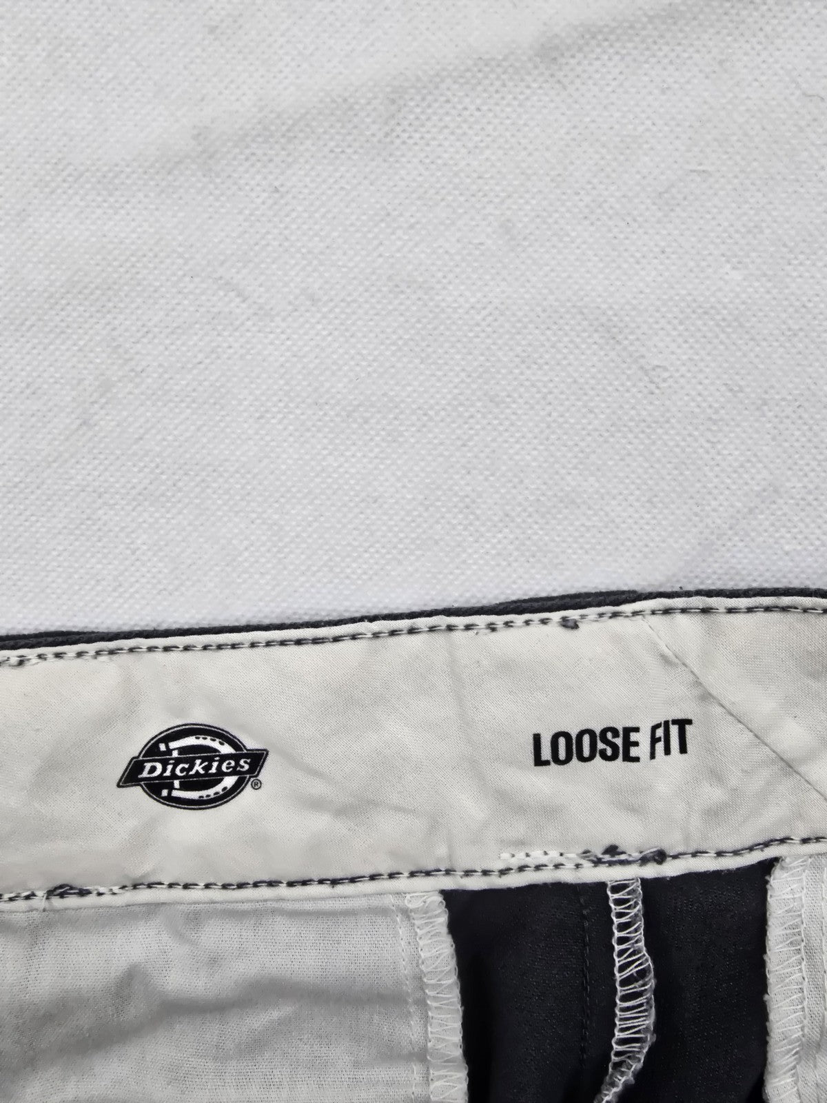 Dickies Men Shorts size 31X15 product image 4