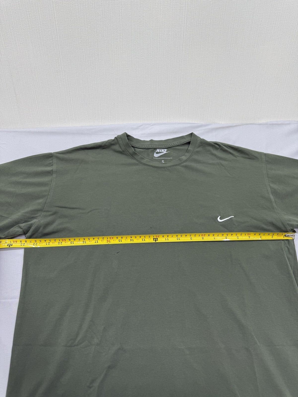 Nike Unisex Dark Green Oversized Logo T-Shirt Size S Short Sleeve