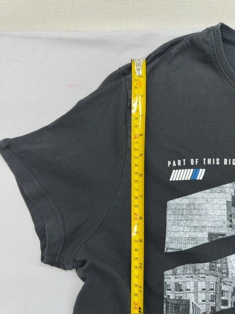 Livery Unisex Black NYC Skyline T-Shirt Size L 2007 Cotton