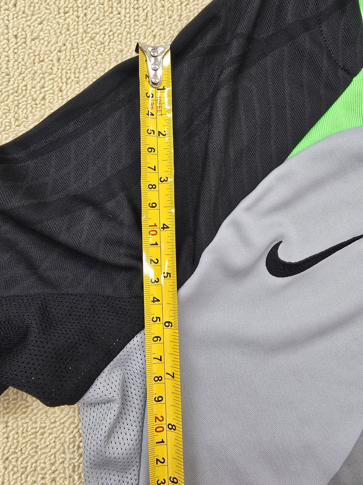 Nike Liverpool FC Dri-FIT Slim Fit Training T-Shirt M Grey