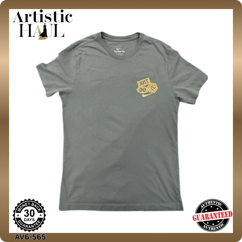 Nike The Nike Tee Men's M Grey Graphic Short Sleeve Cotton T-Shirt