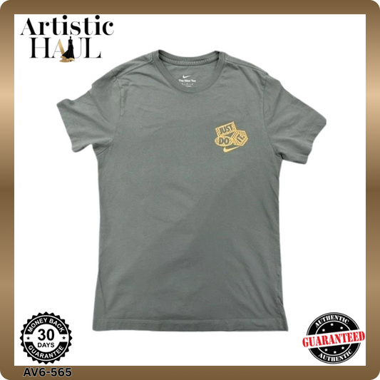 Nike Men's Gray T-Shirt – Size M, The the The One-off, Graphic