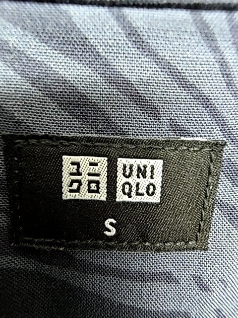 Uniqlo Men's Navy Hawaiian Leaf Rayon Shirt Size S Short Sleeve