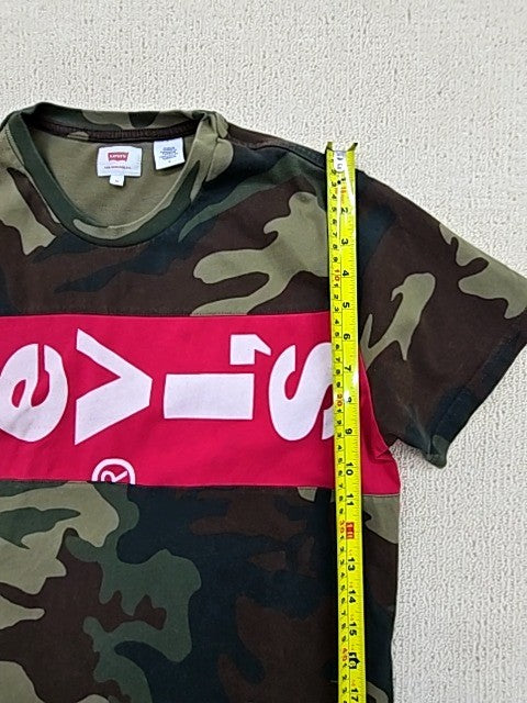Levi's Men's Camo T-Shirt Size M Regular Fit Cotton Crew Neck