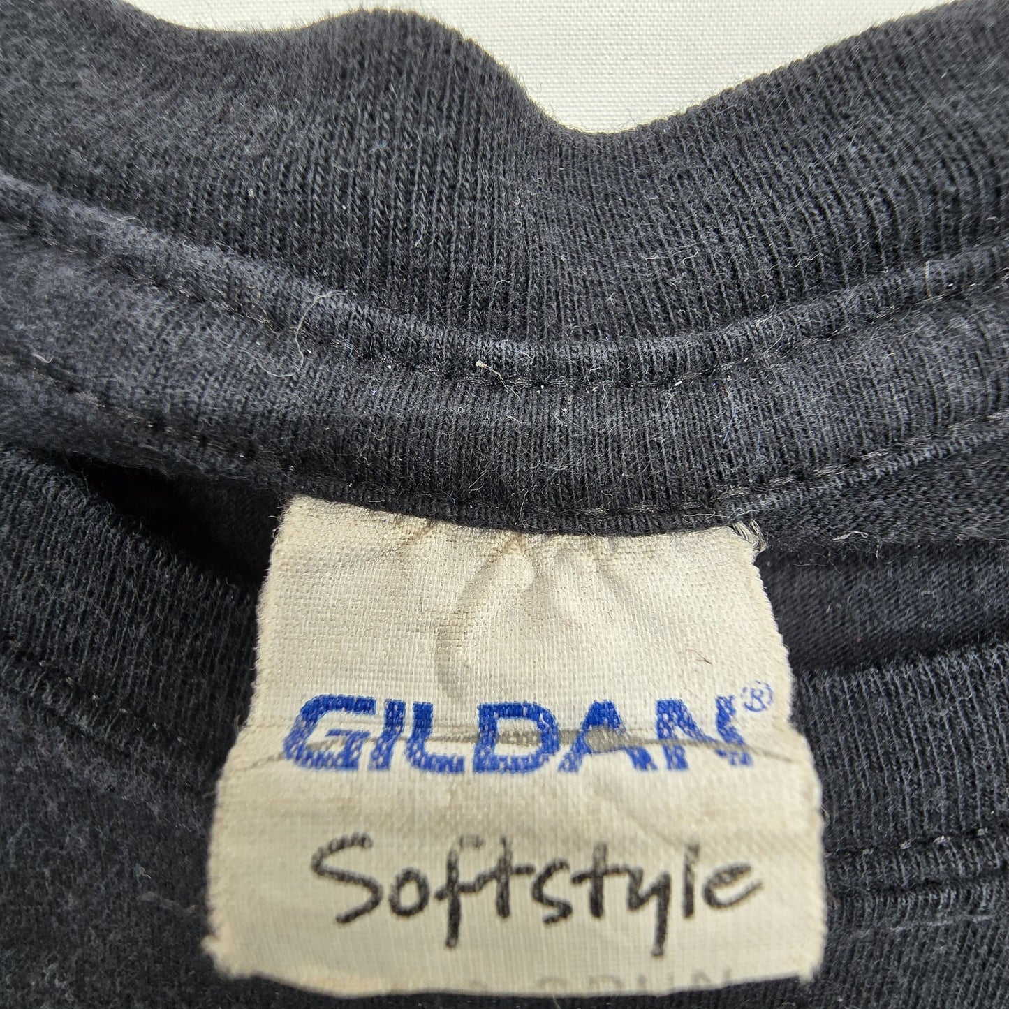 Gildan Men Black Graphic Heavy Metal T-Shirt Crew Neck Size M EUC