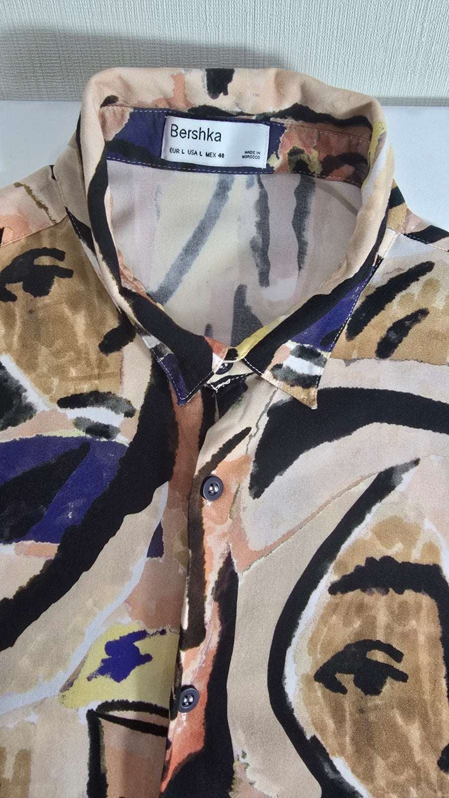 Bershka Men's Large Abstract Face Print Button Up Shirt Short Sleeve Multicolor
