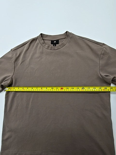 H&M Boys Brown Loose Fit T-Shirt Crew Neck Size Regular Used