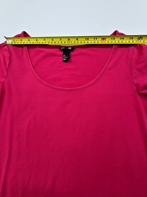 H&M Women T-Shirt size L product image 4