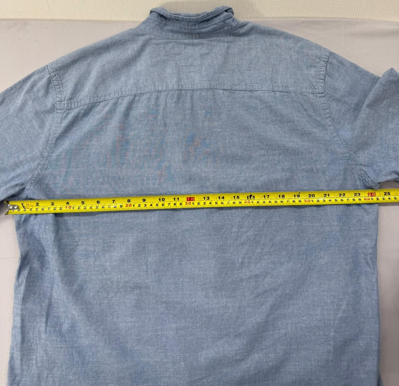 Tommy Hilfiger Men's XL Light Blue Short Sleeve Chambray Button Down Shirt