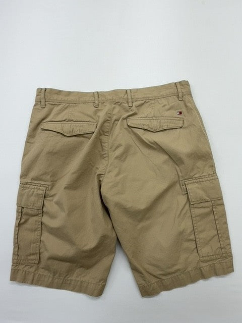 Tommy Hilfiger Men's Khaki Cargo Shorts Size 34 Button Front Logo Patch