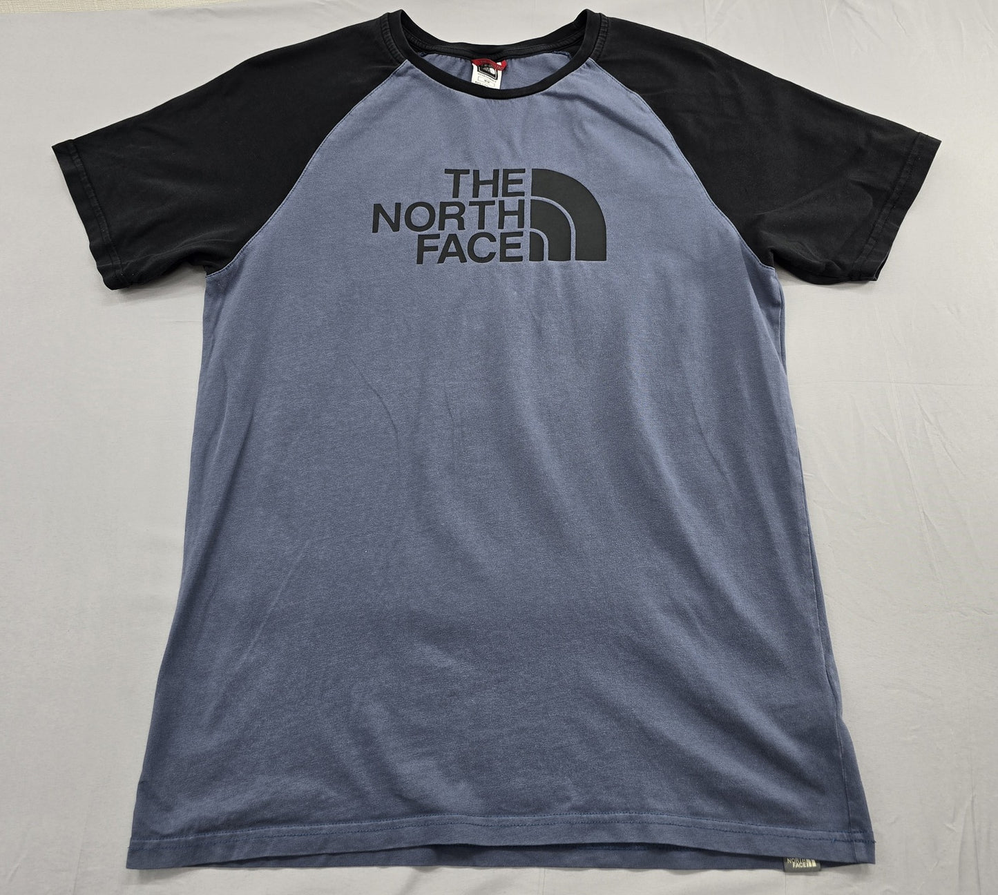 The North Face Men's Navy Raglan Short Sleeve T-Shirt M