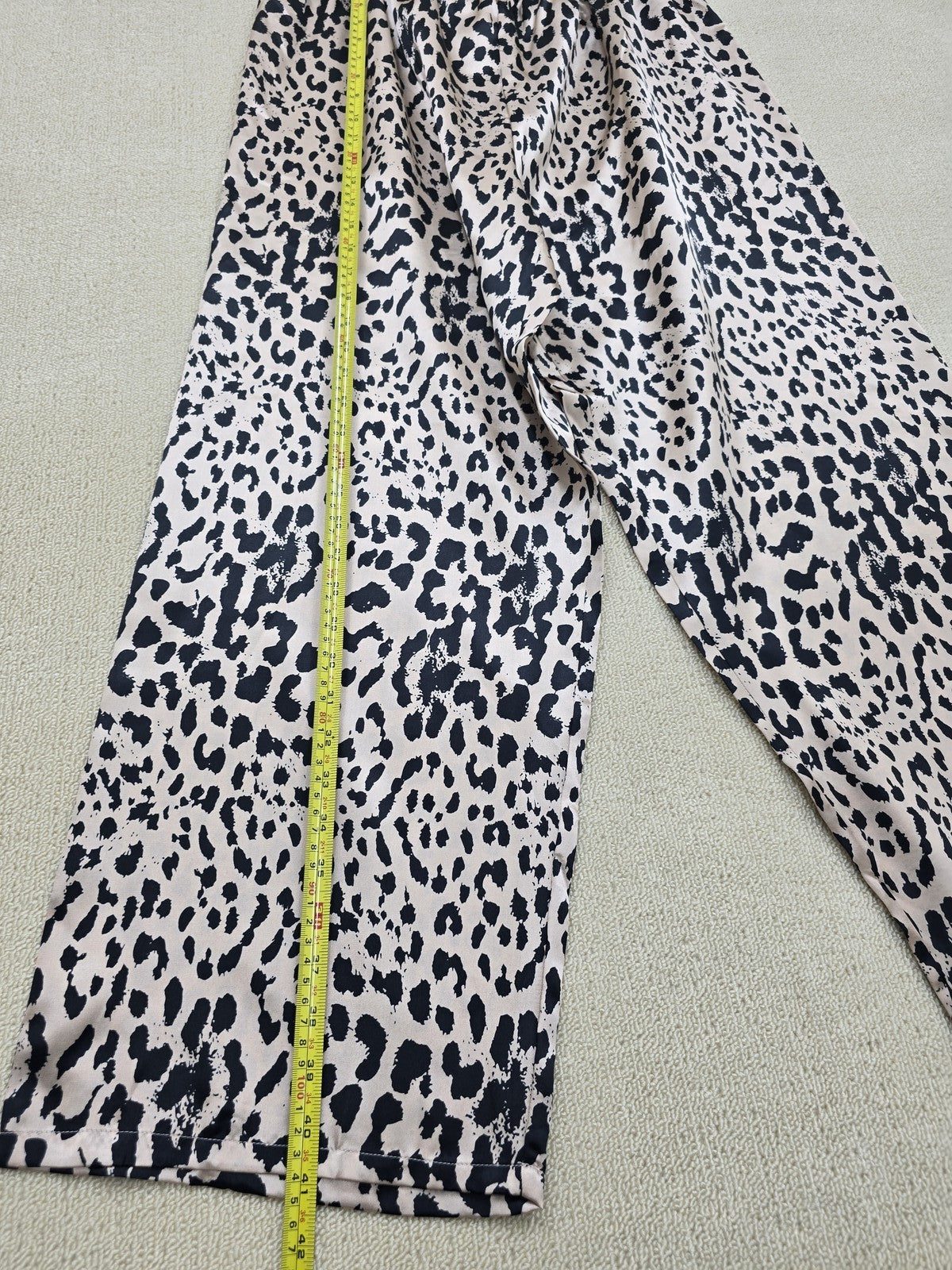 Bebe Leopard Animal Print Wide Leg Pants XL Tan Black Polyester